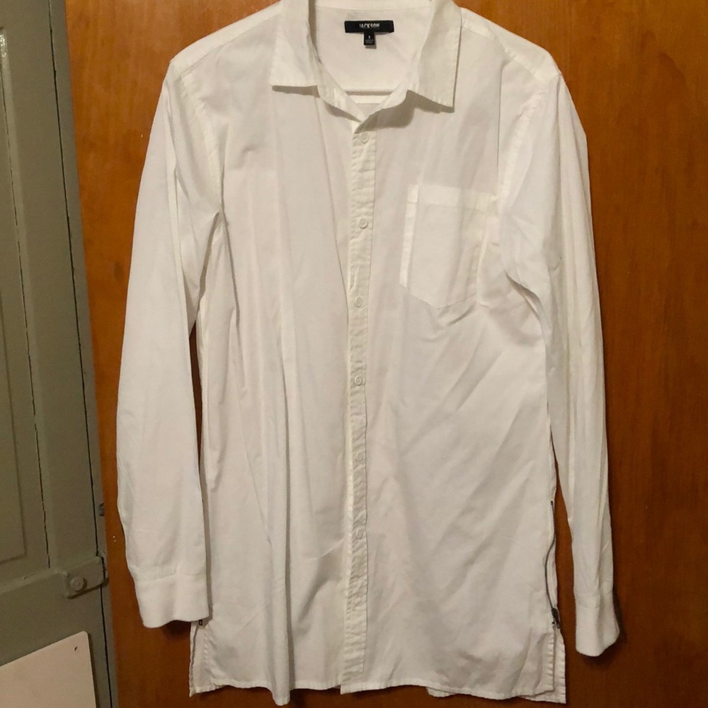 Women’s white button down shirt